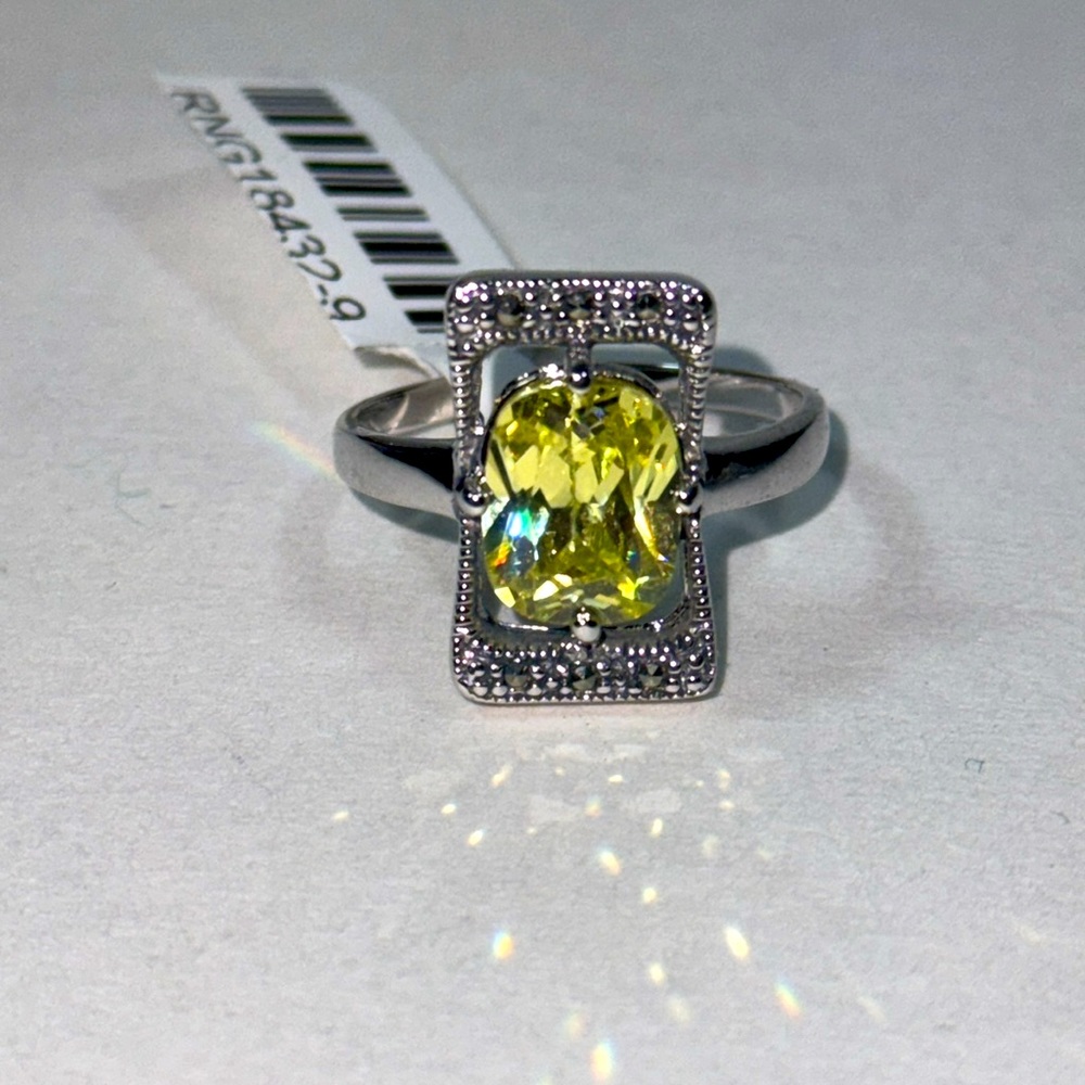Sterling Silver Ring - Picture 5 of 7